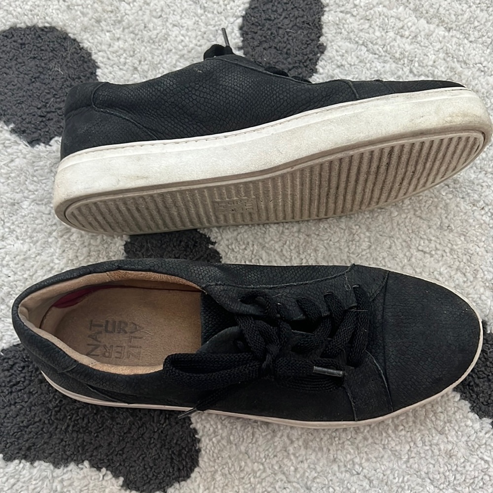 Naturalizer black snakeskin tennis shoes